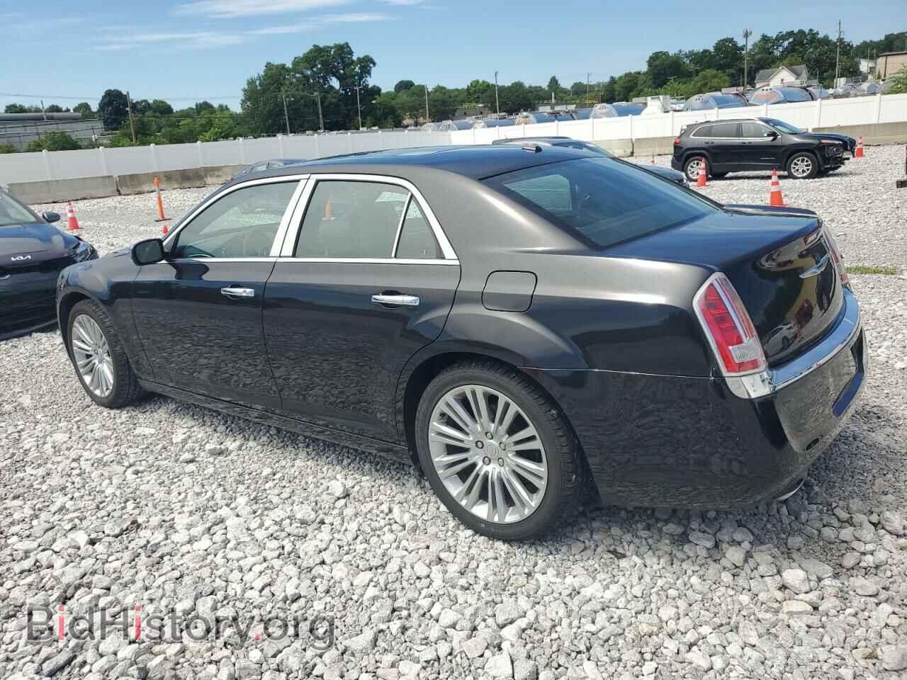 2011 CHRYSLER 300 - VIN: 2C3CA6CT7BH516006 - Photo 2