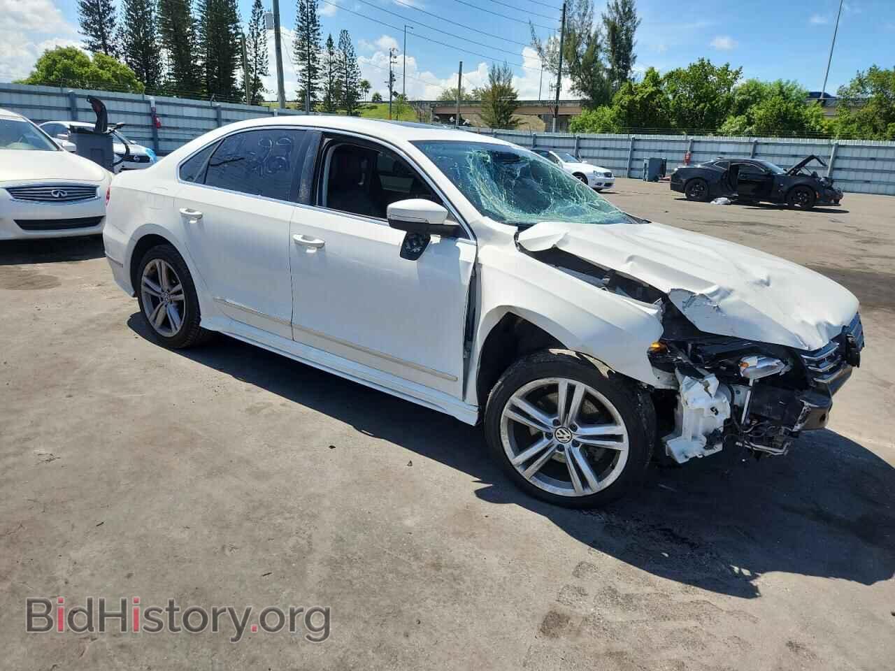 2015 VOLKSWAGEN PASSAT - VIN: 1VWCM7A32FC009323 - Фото 4