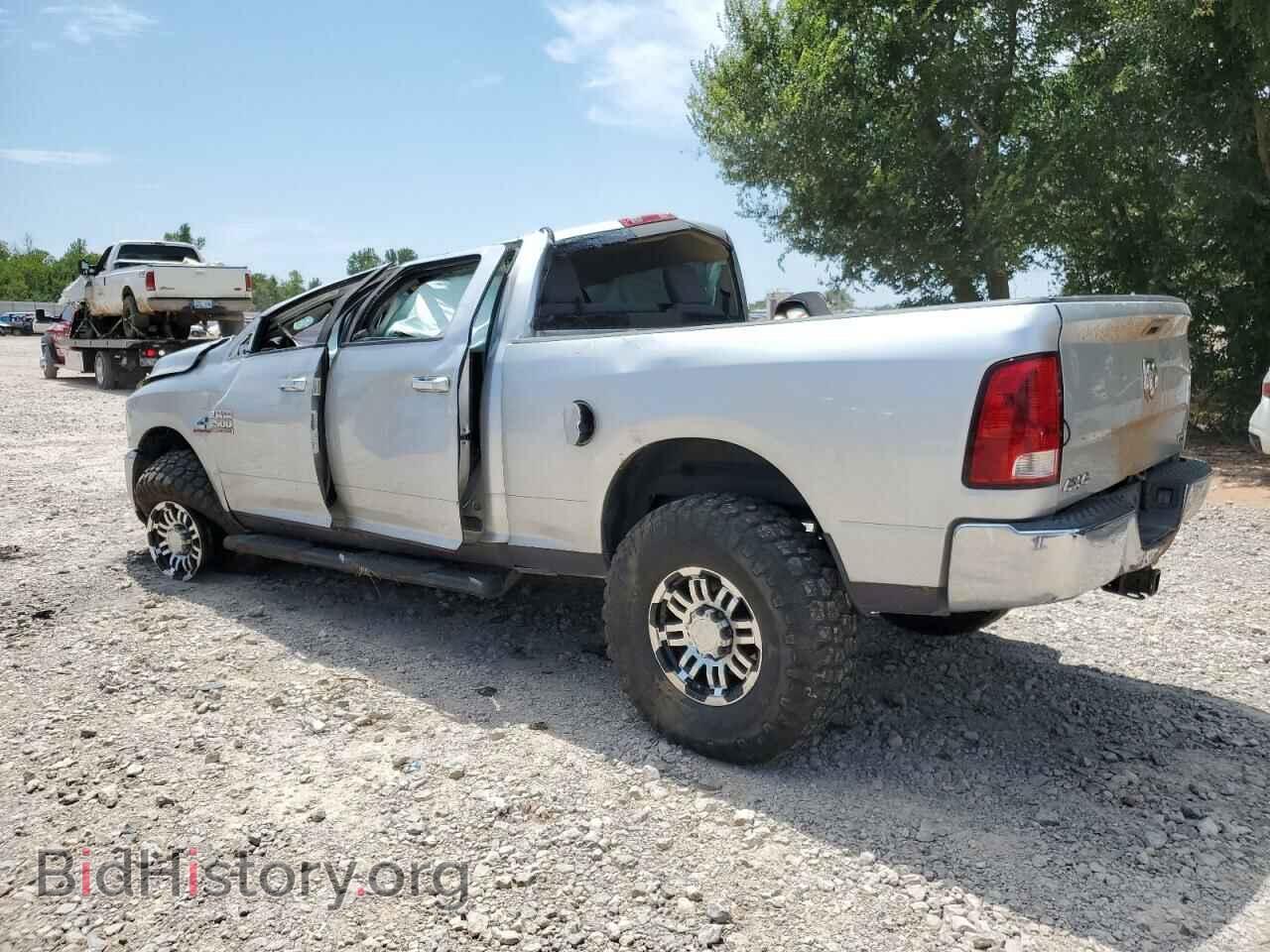 2013 RAM All Models - VIN: 3C6UR5DL4DG569516 - Фото 2
