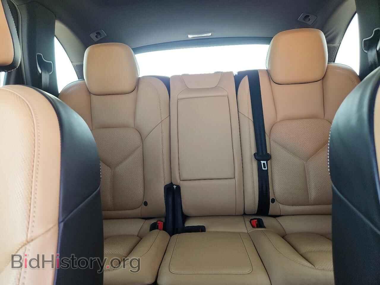 2016 PORSCHE CAYENNE - VIN: WP1AF2A28GLA40512 - Photo 10