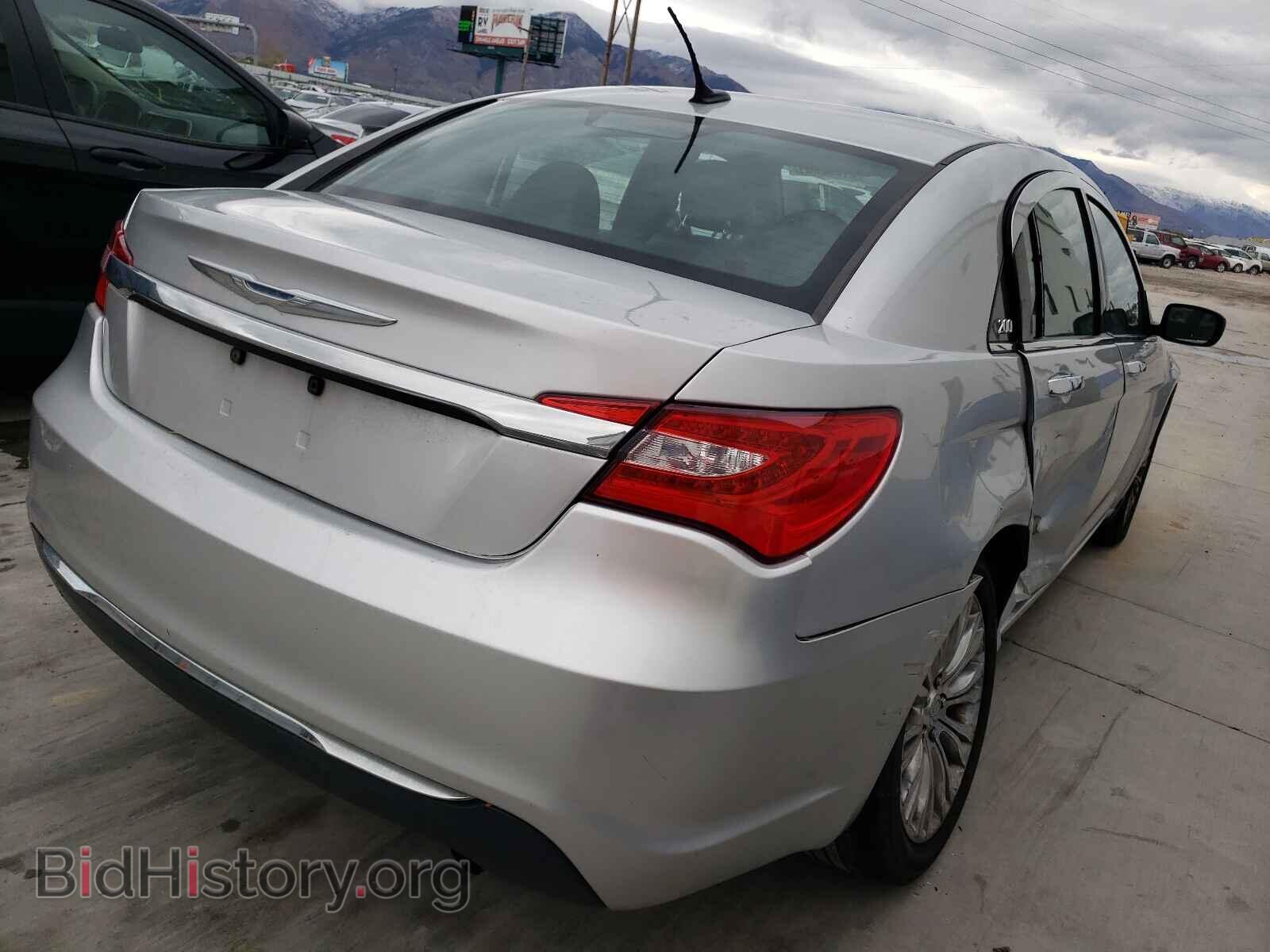 2012 CHRYSLER 200 - VIN: 1C3CCBCB0CN170576 - Фото 4