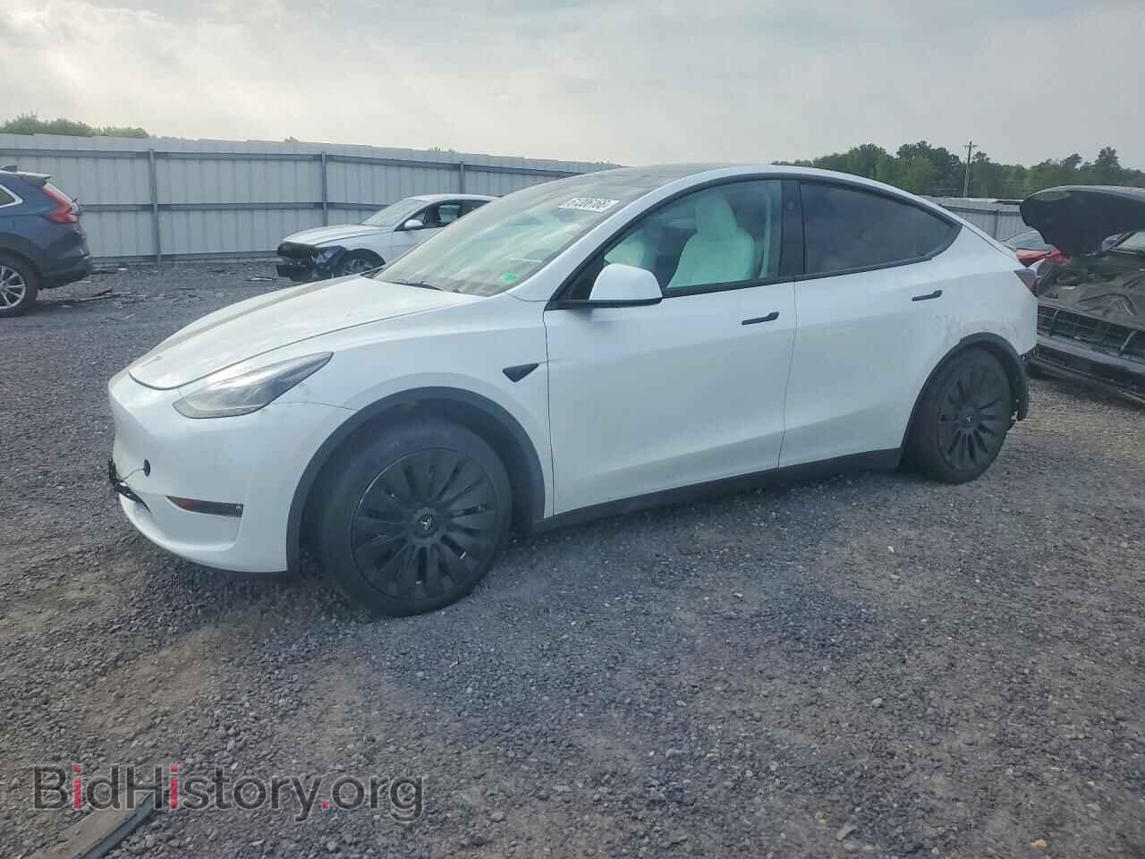 Photo 7SAYGAEEXRF073760 - TESLA MODEL Y 2024