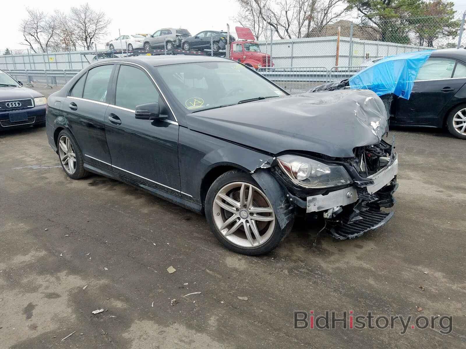 Photo WDDGF8AB8EG165472 - MERCEDES-BENZ C CLASS 2014