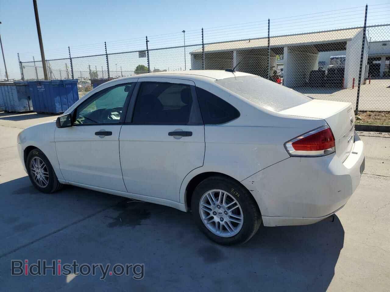 2010 FORD FOCUS - VIN: 1FAHP3FN4AW111187 - Фото 2