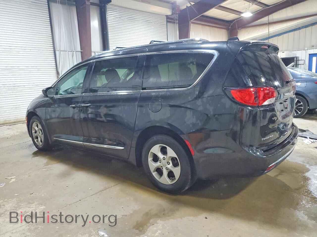 2017 CHRYSLER PACIFICA - VIN: 2C4RC1EG2HR727555 - Photo 2