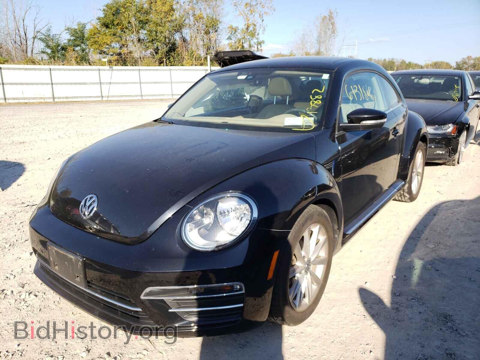 2018 VOLKSWAGEN BEETLE - VIN: 3VWJD7AT3JM702755 - Фото 2