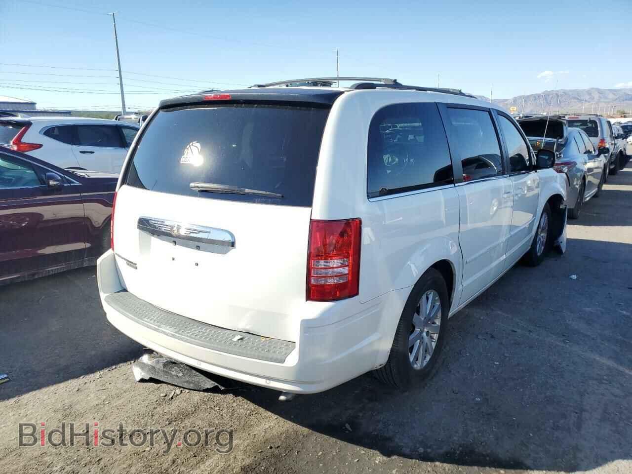 2008 CHRYSLER MINIVAN - VIN: 2A8HR54P68R132204 - Фото 4