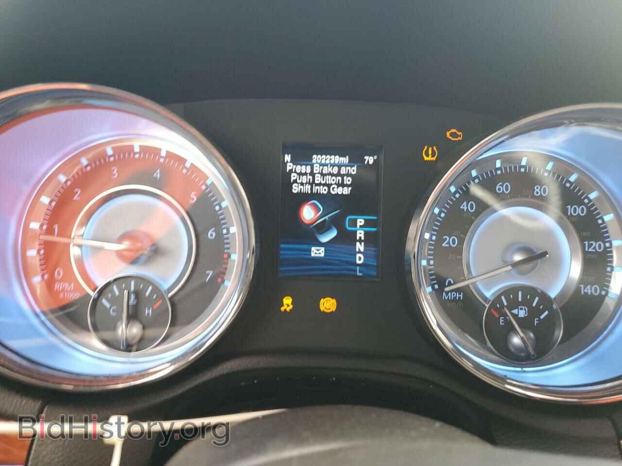 2013 CHRYSLER 300 - VIN: 2C3CCAAG0DH573444 - Фото 9