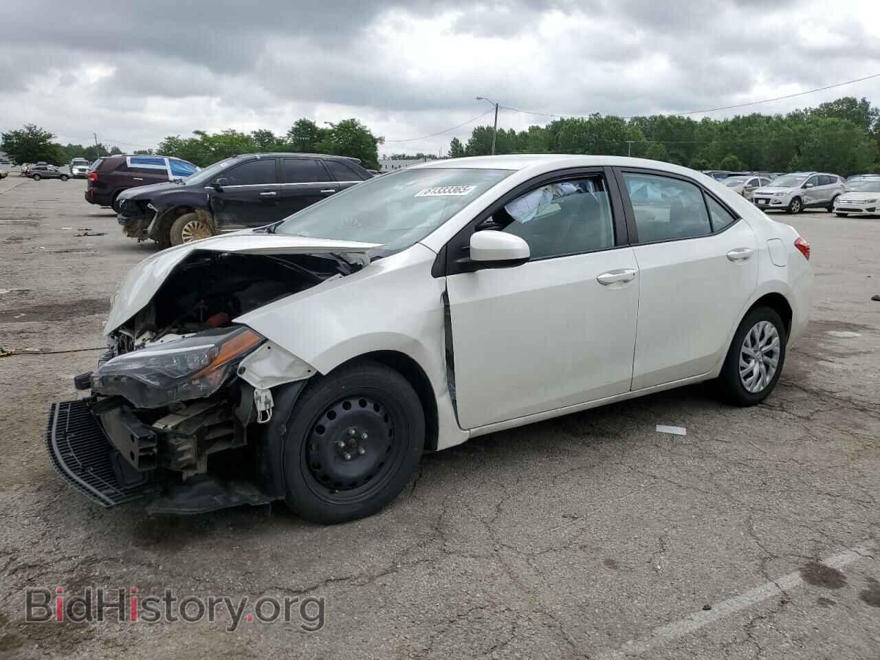 Photo 5YFBURHE2JP854870 - TOYOTA COROLLA 2018