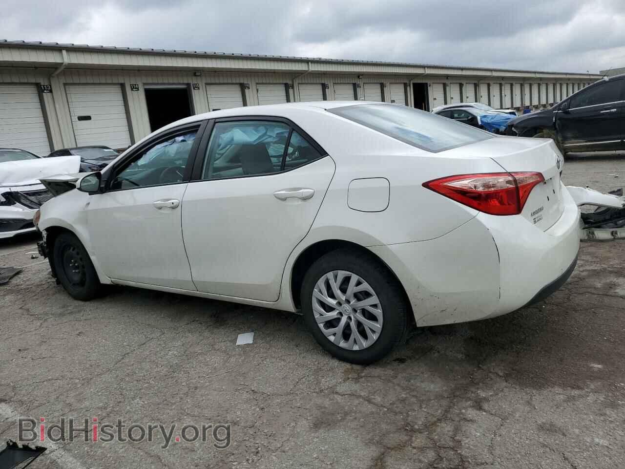 2018 TOYOTA COROLLA - VIN: 5YFBURHE2JP854870 - Фото 2