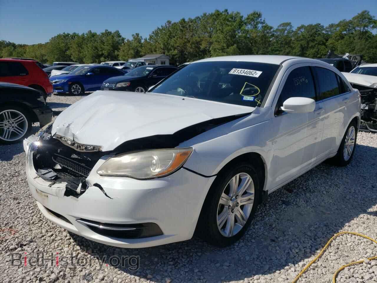2011 CHRYSLER 200 - VIN: 1C3BC1FB9BN569910 - Фото 2
