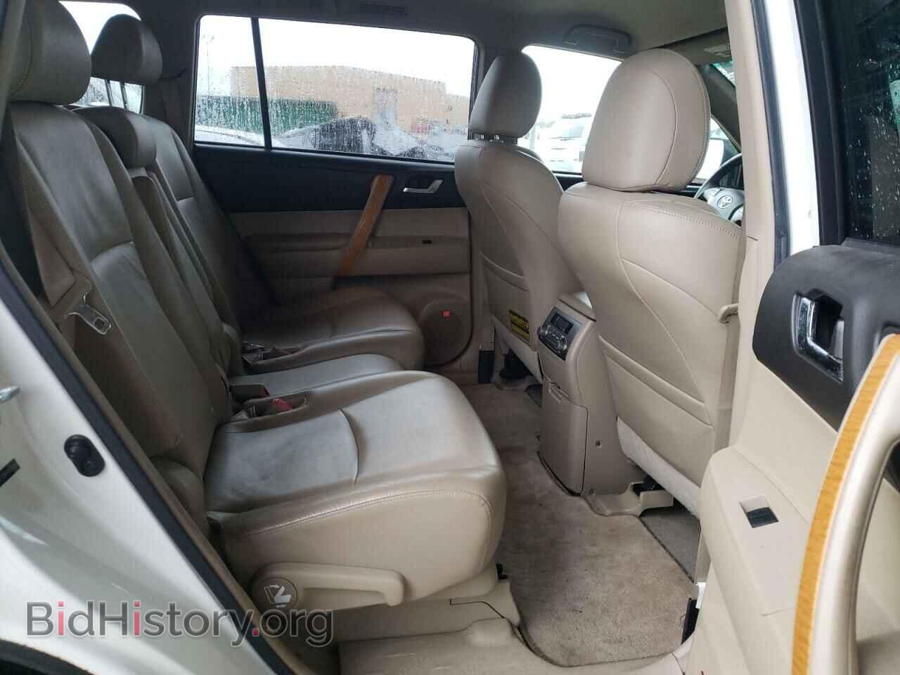2008 TOYOTA HIGHLANDER - VIN: JTEEW44A482008564 - Фото 6