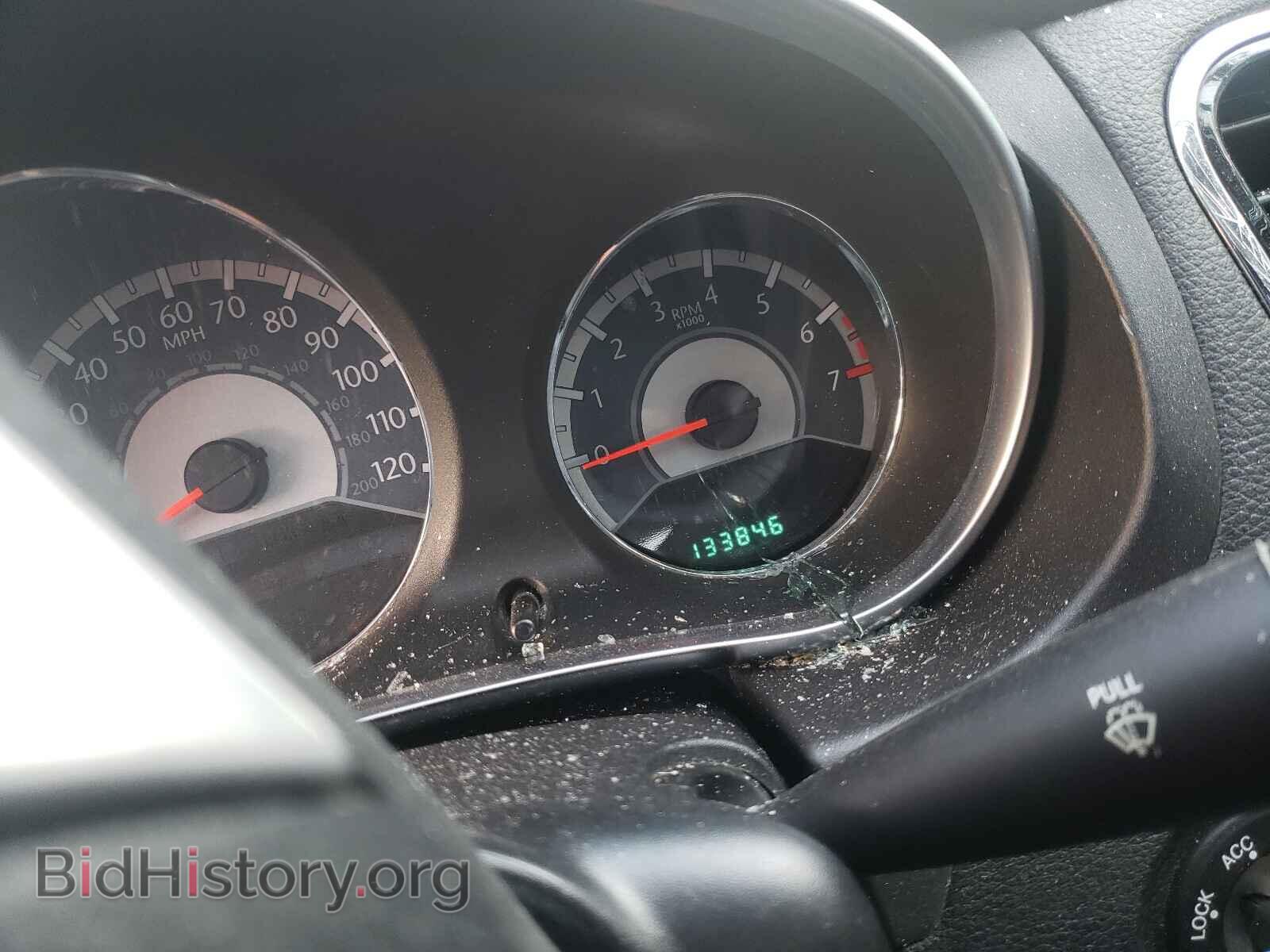 2011 CHRYSLER 200 - VIN: 1C3BC1FB1BN570131 - Фото 8
