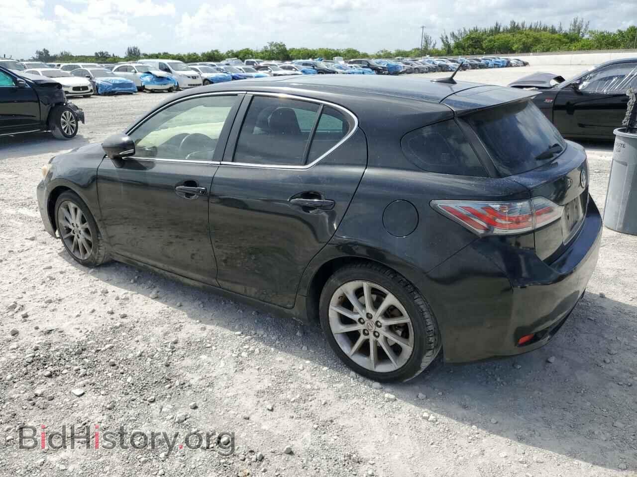 2011 LEXUS CT 200 - VIN: JTHKD5BH8B2012657 - Фото 2