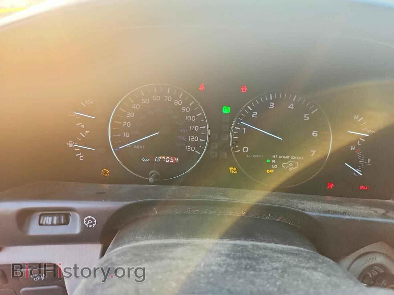 2005 LEXUS LX470 - VIN: JTJHT00W853551391 - Photo 9