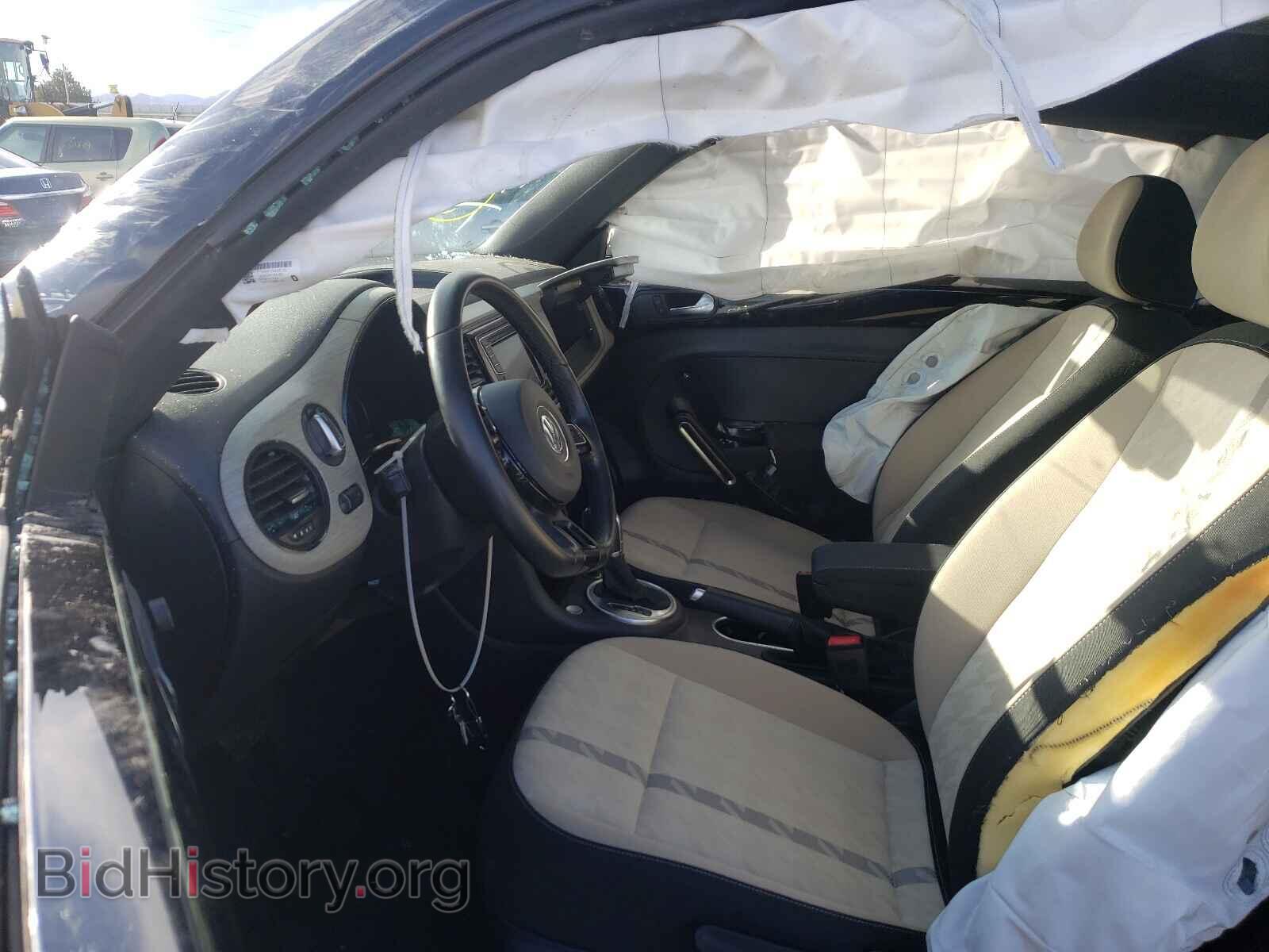 2018 VOLKSWAGEN BEETLE - VIN: 3VWFD7AT2JM705474 - Фото 5