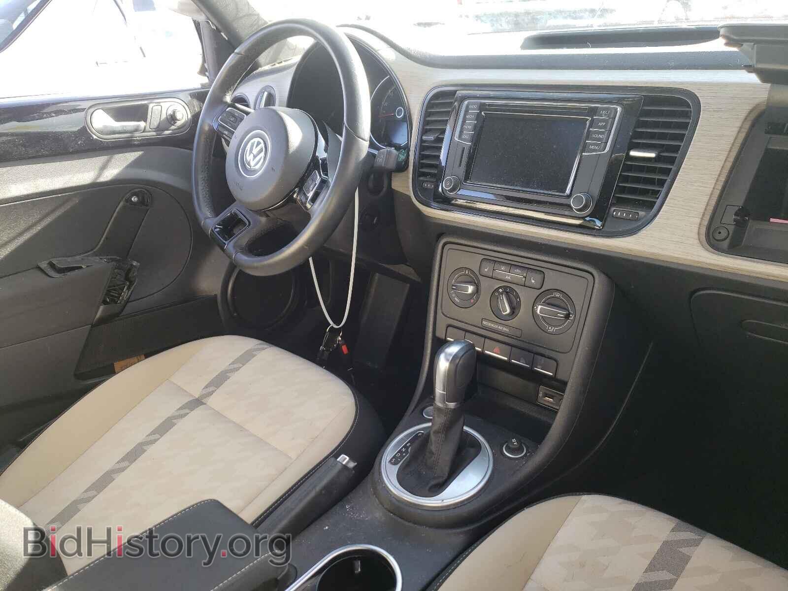2018 VOLKSWAGEN BEETLE - VIN: 3VWFD7AT2JM705474 - Фото 9