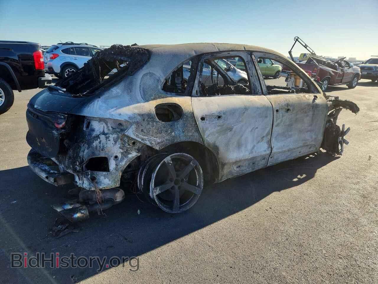 2020 PORSCHE MACAN - VIN: WP1AA2A55LLB12804 - Photo 3