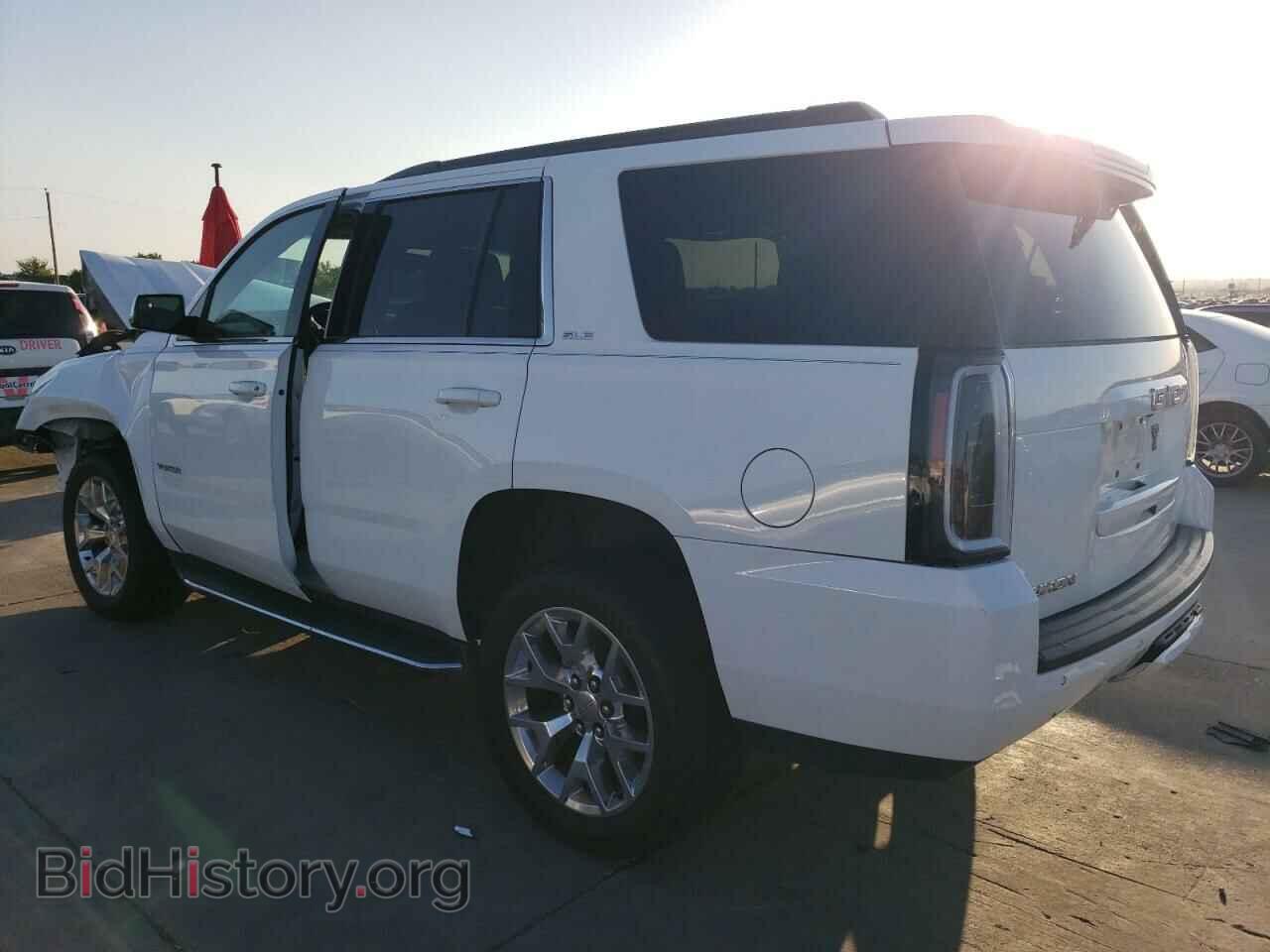 2017 GMC YUKON - VIN: 1GKS1AKC3HR310450 - Фото 2