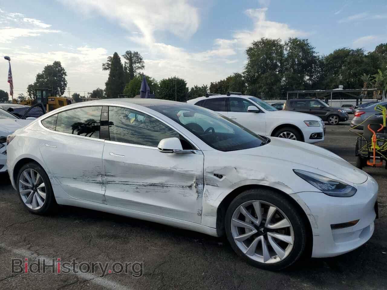 2019 TESLA MODEL 3 - VIN: 5YJ3E1EAXKF428264 - Фото 4
