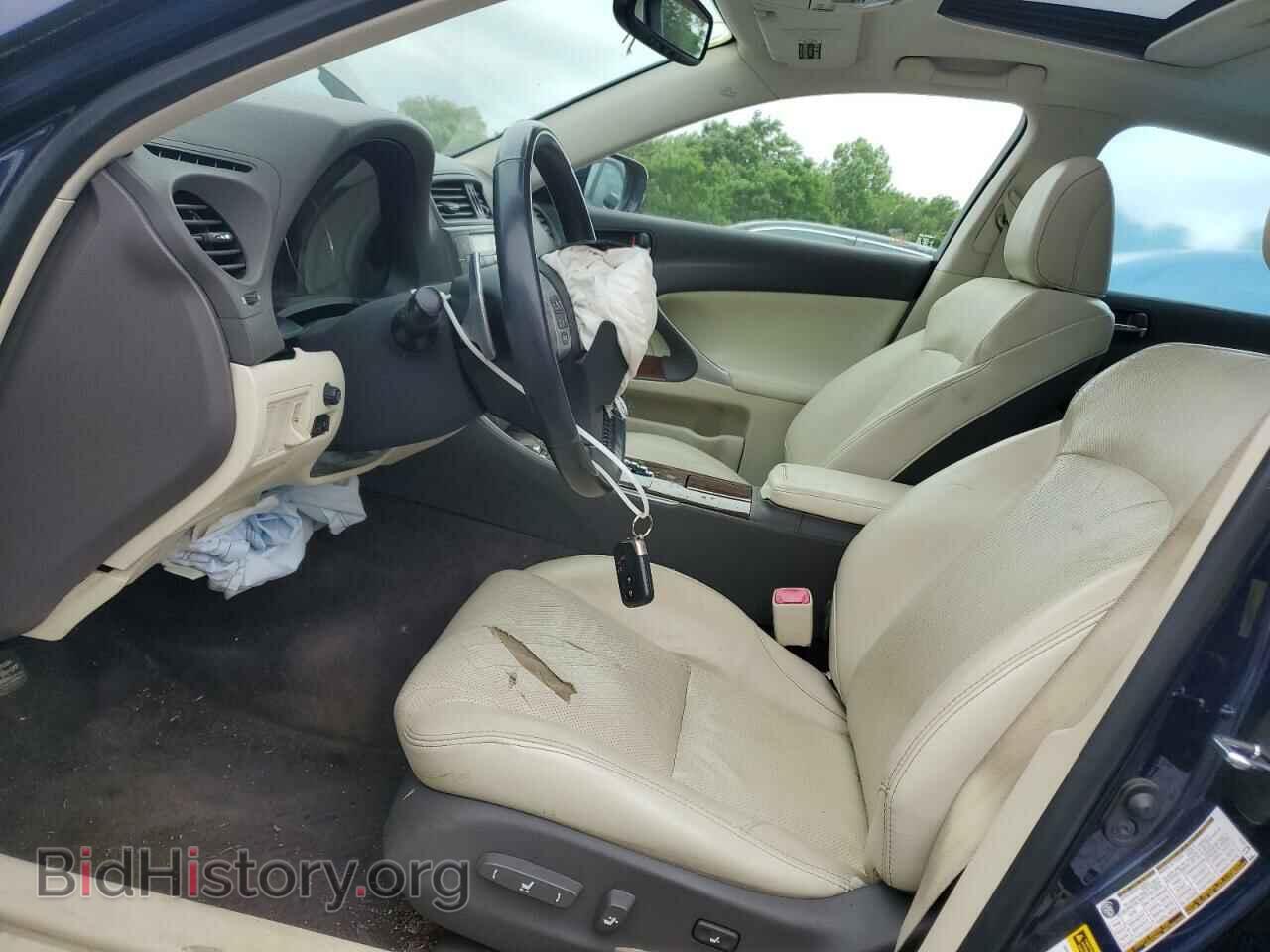 2011 LEXUS IS - VIN: JTHCF5C20B5047491 - Photo 7