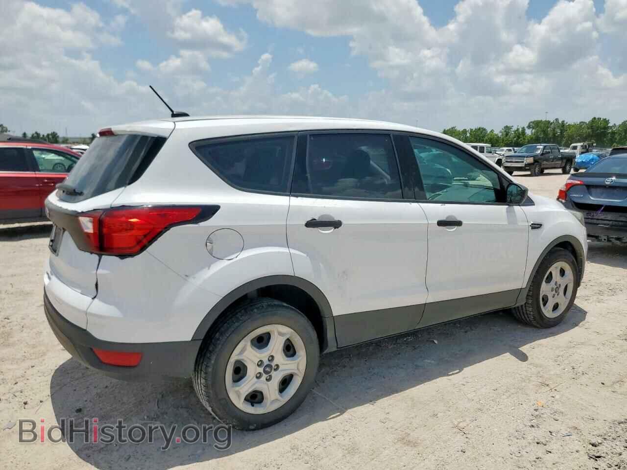 2019 FORD ESCAPE - VIN: 1FMCU0F78KUA24463 - Фото 3