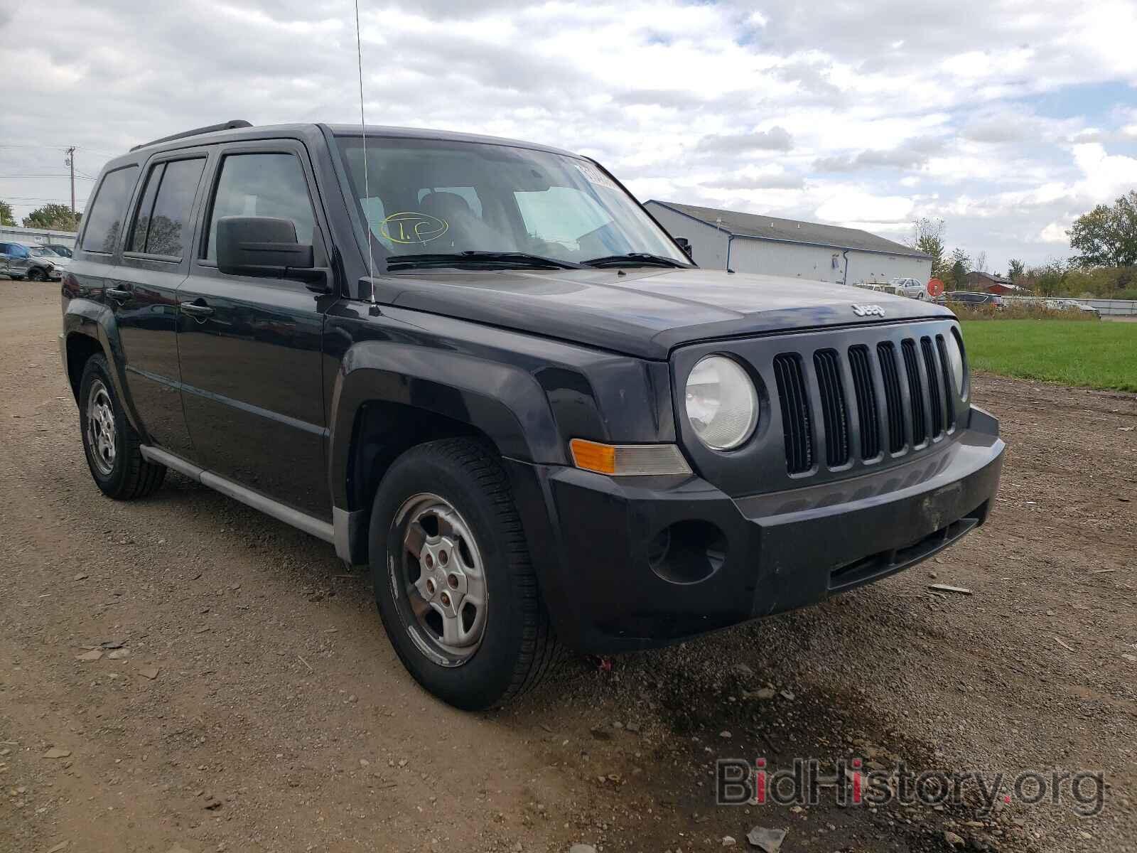 Фотография 1J4NF2GB3AD649772 - JEEP PATRIOT 2010