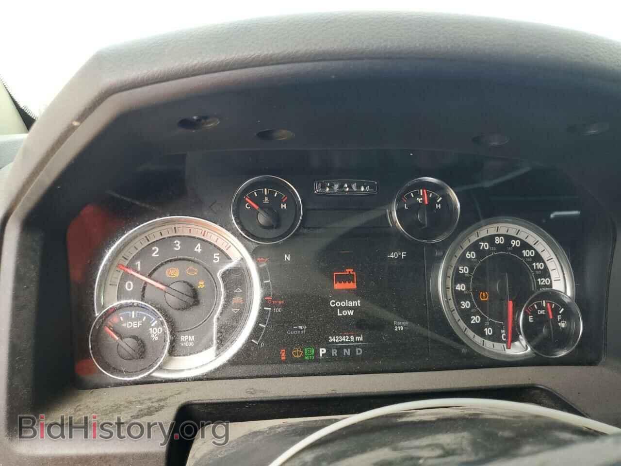 2018 RAM All Models - VIN: 3C6UR5DL3JG224473 - Photo 9
