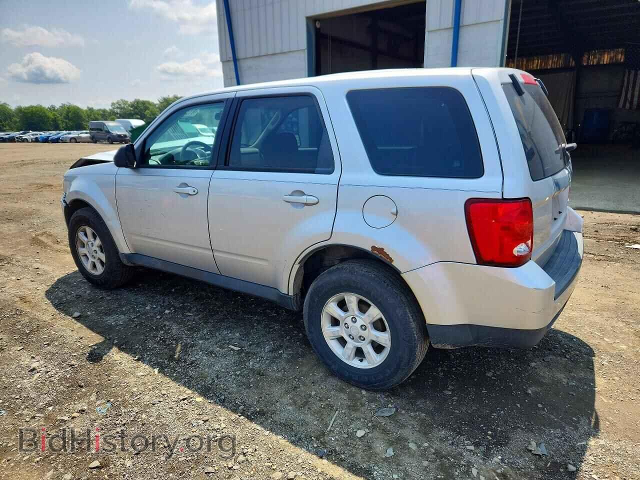2011 MAZDA TRIBUTE - VIN: 4F2CY9C72BKM01057 - Photo 2