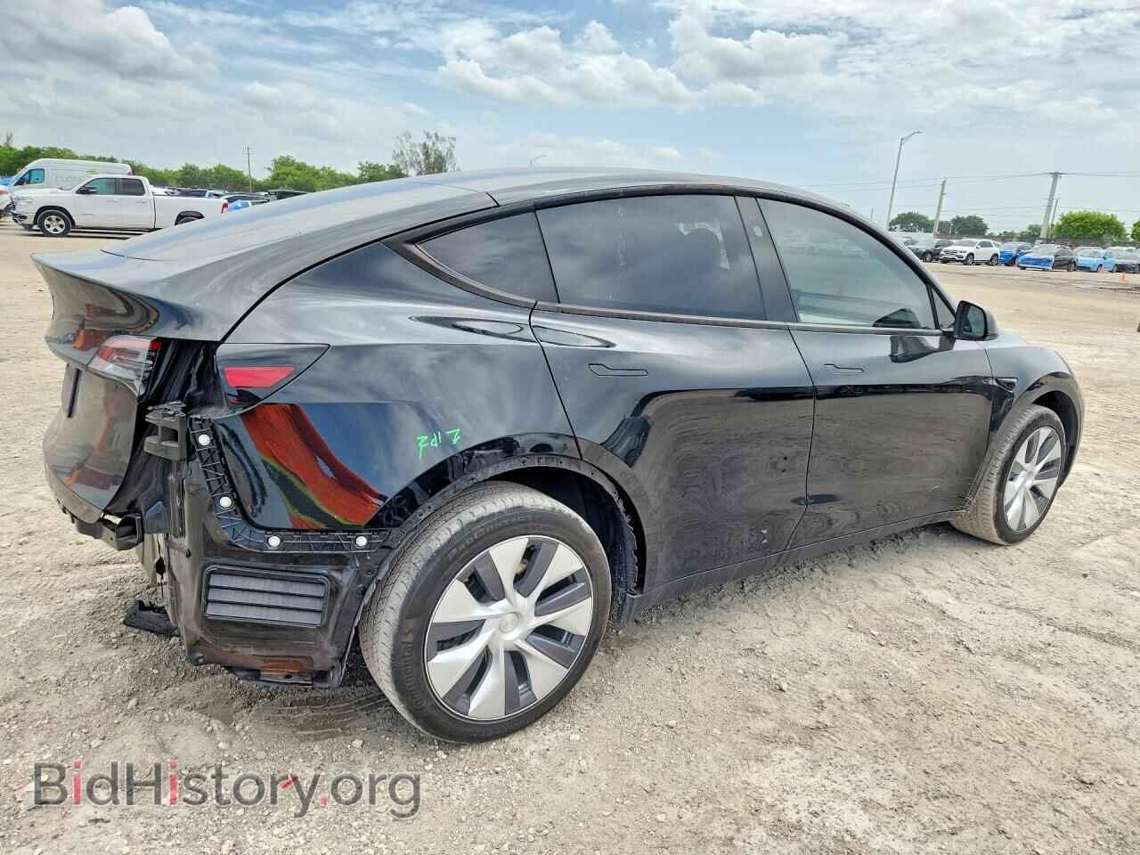 2024 TESLA MODEL Y - VIN: 7SAYGDED5RF088143 - Фото 3