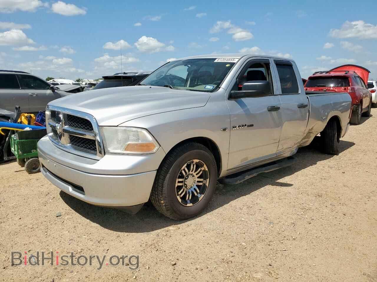 Photo 1D3HB18K79S745975 - DODGE All Models 2009