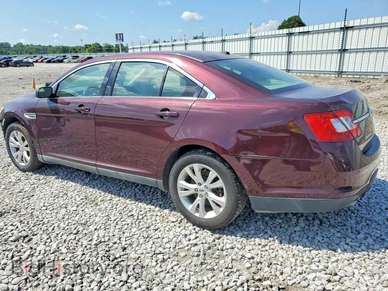 2011 FORD TAURUS - VIN: 1FAHP2HW1BG158172 - Фото 2