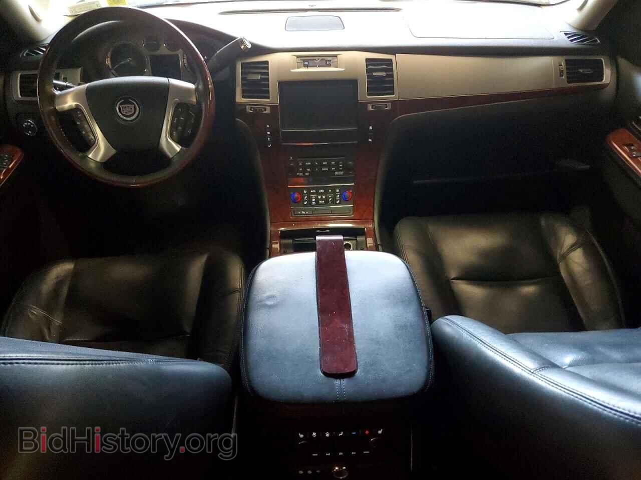 2011 CADILLAC ESCALADE - VIN: 1GYS4BEF7BR319040 - Фото 8