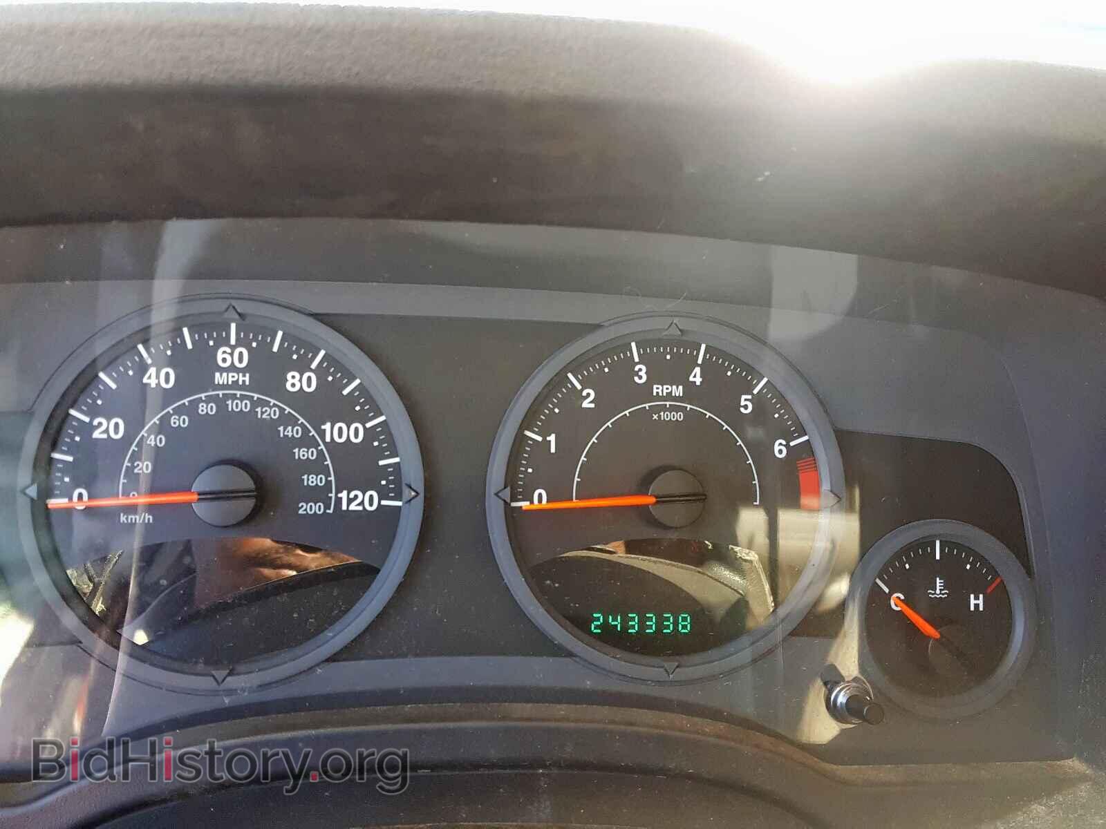 2007 JEEP COMPASS - VIN: 1J8FT47W27D124639 - Фото 8