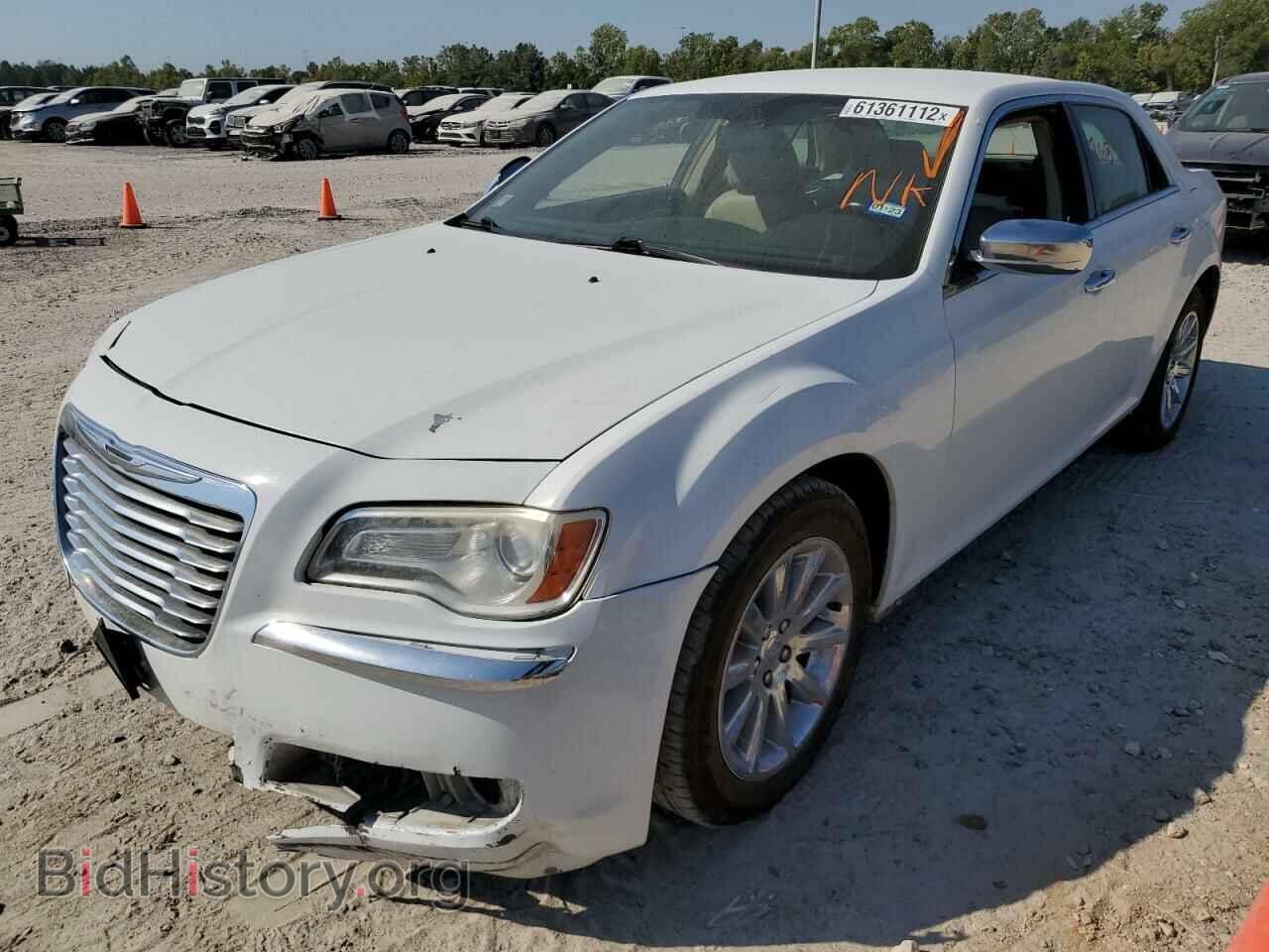 2012 CHRYSLER 300 - VIN: 2C3CCACG2CH138937 - Фото 2