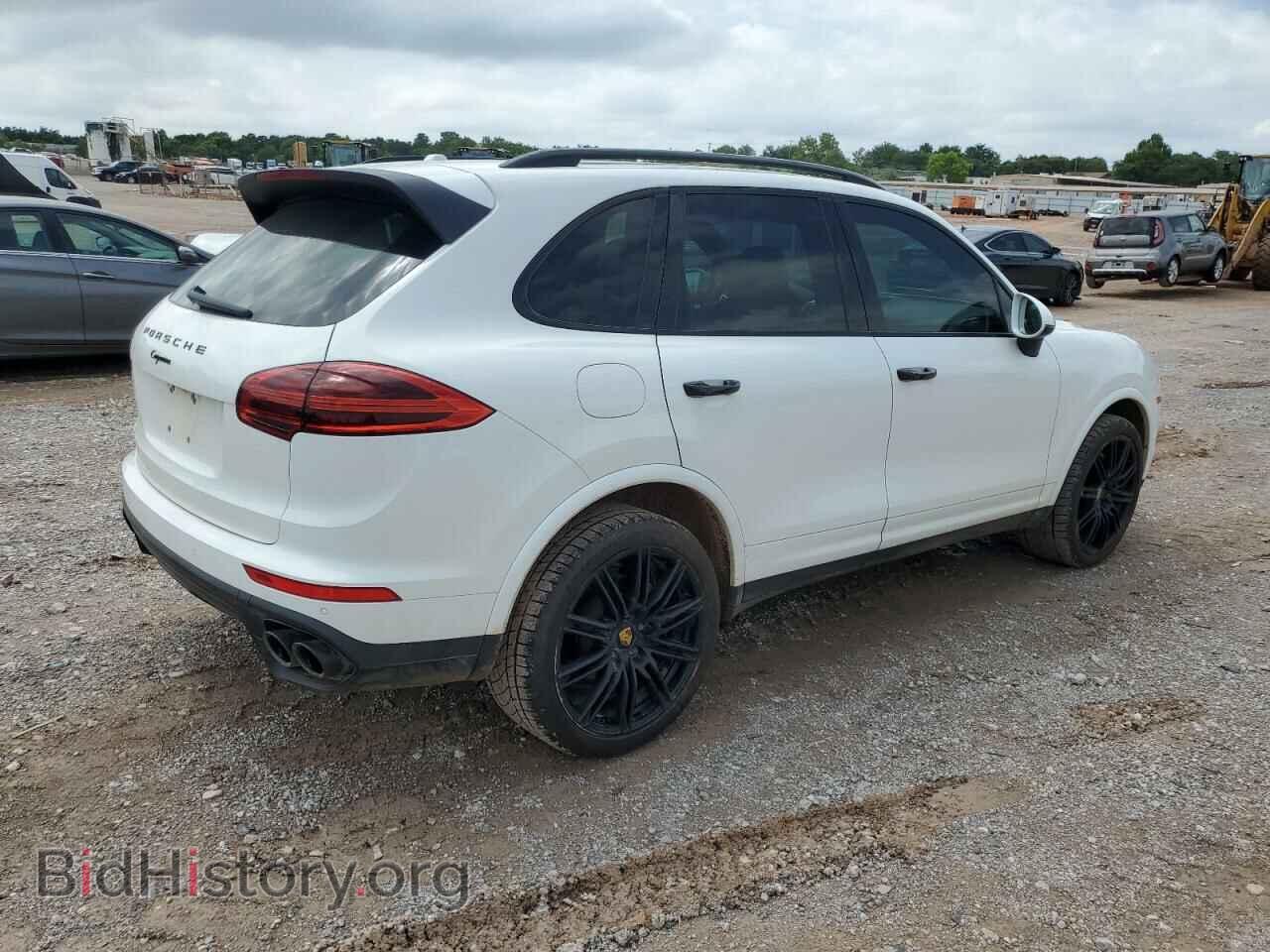 2017 PORSCHE CAYENNE - VIN: WP1AA2A22HKA92370 - Фото 3