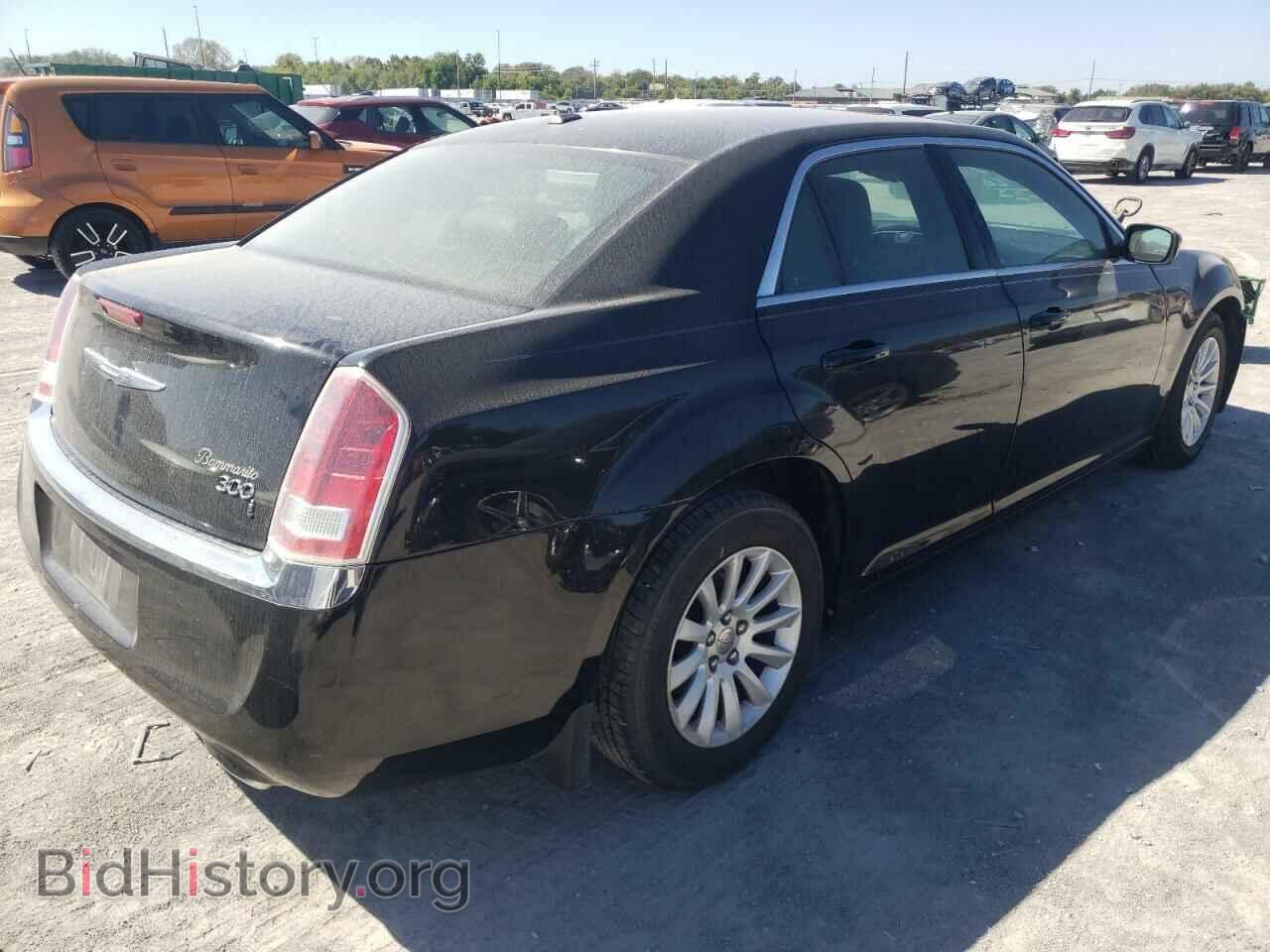 2013 CHRYSLER 300 - VIN: 2C3CCAAG2DH558038 - Фото 4