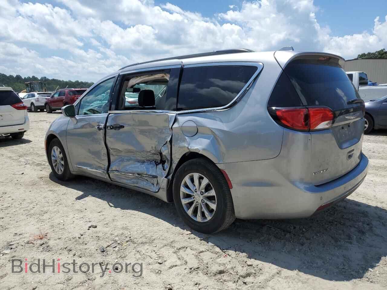 2017 CHRYSLER PACIFICA - VIN: 2C4RC1BG5HR598991 - Photo 2
