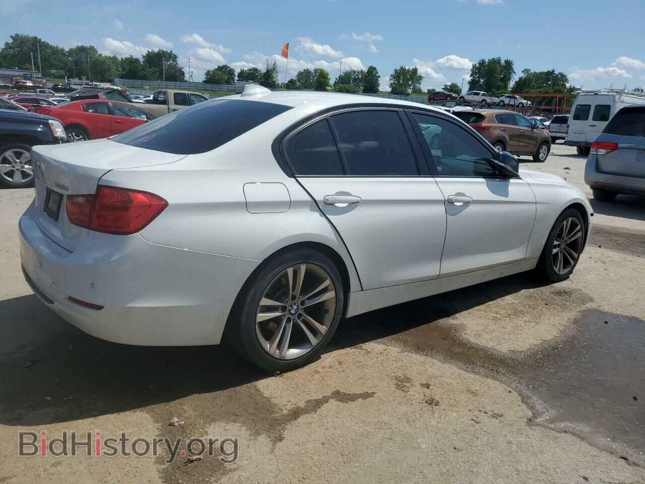 2013 BMW 3 SERIES - VIN: WBA3B3C58DJ810943 - Фото 3