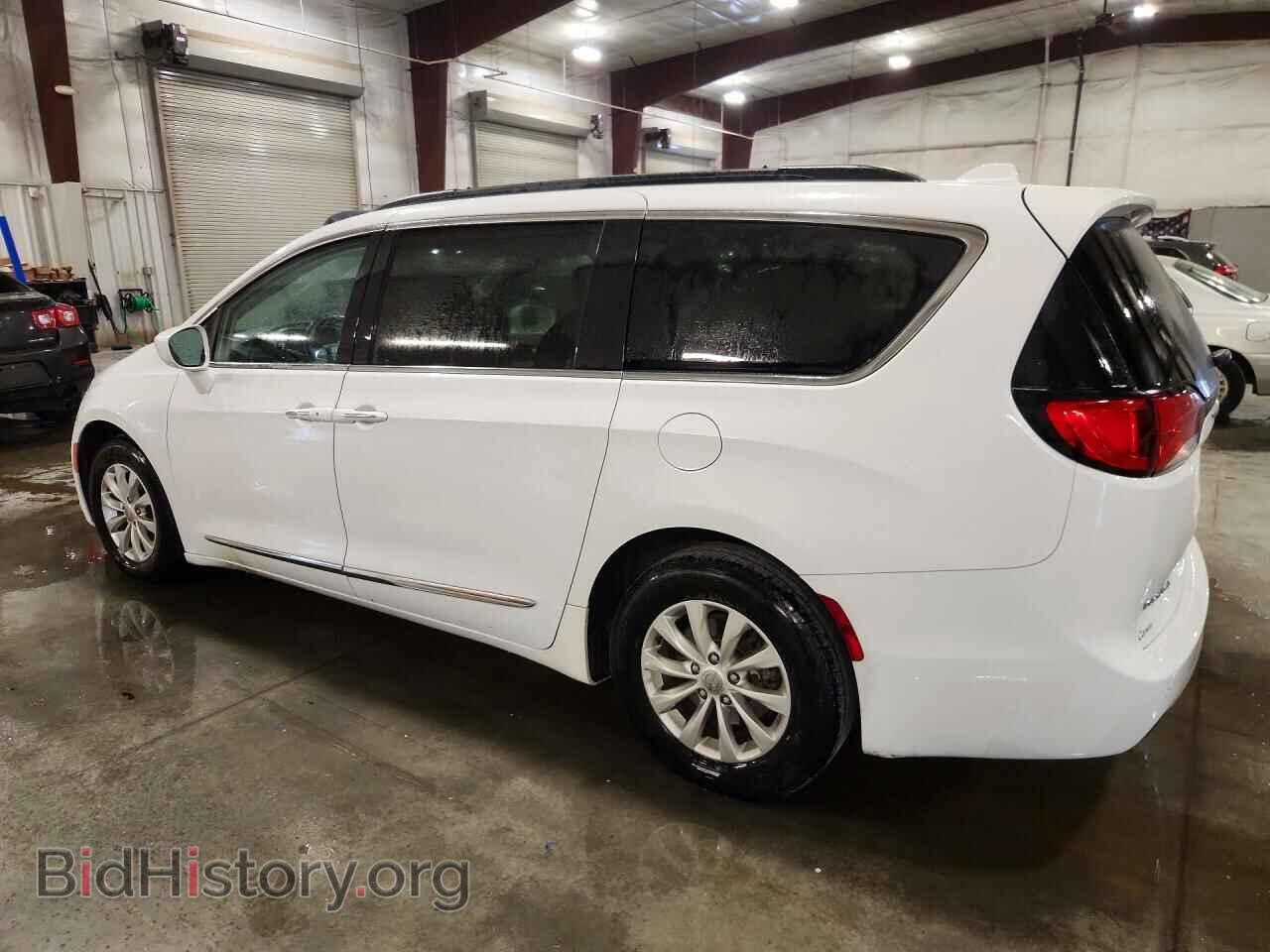 2017 CHRYSLER PACIFICA - VIN: 2C4RC1BG6HR613076 - Фото 2