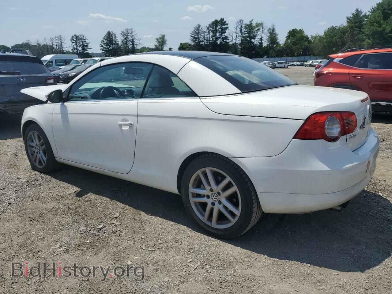 2009 VOLKSWAGEN EOS - VIN: WVWFA71F79V013878 - Фото 2