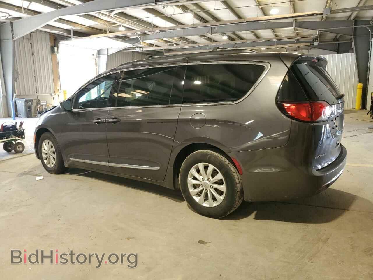 2017 CHRYSLER PACIFICA - VIN: 2C4RC1BGXHR703279 - Фото 2