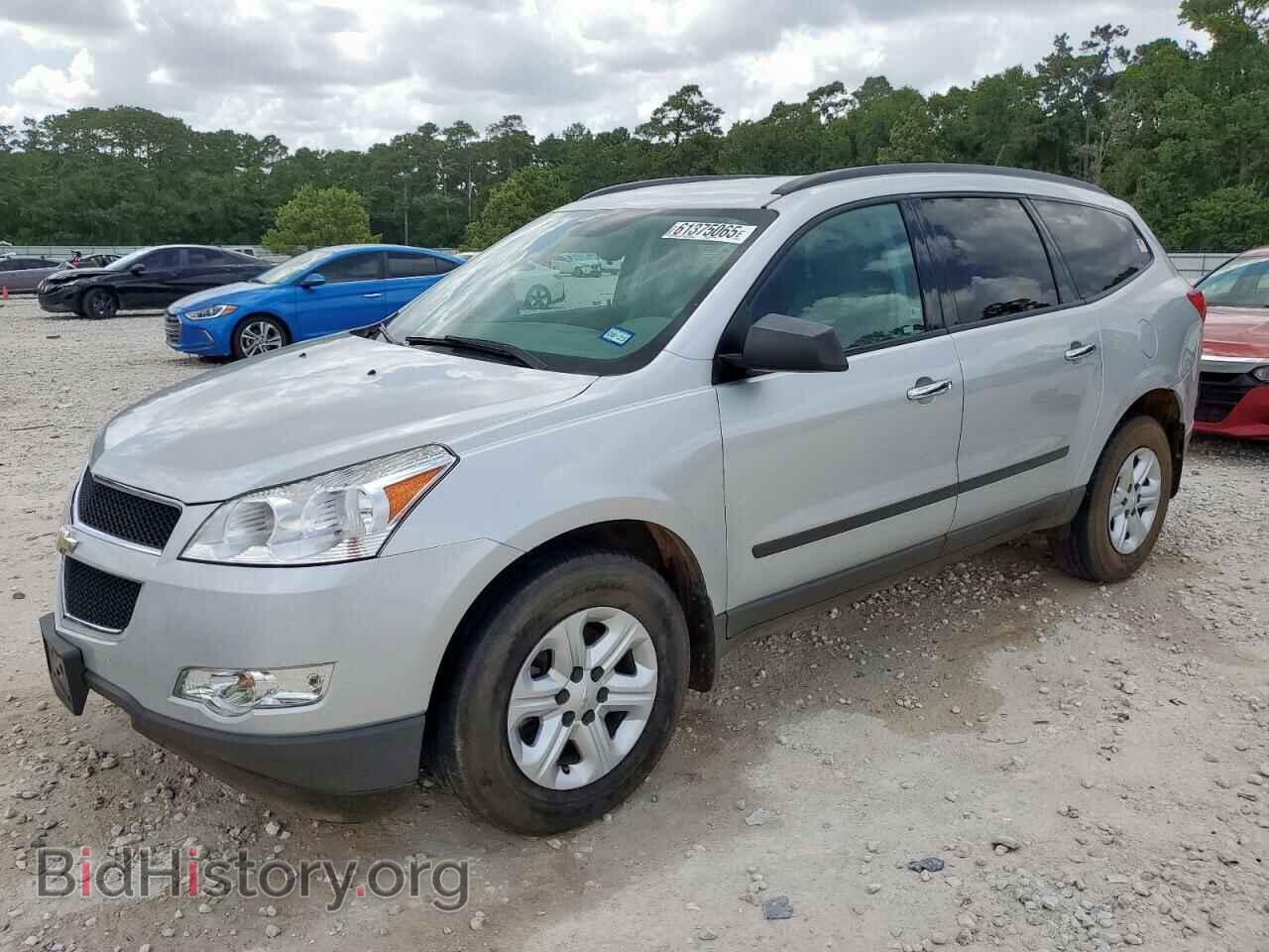 Фотография 1GNKRFED6CJ278002 - CHEVROLET TRAVERSE 2012