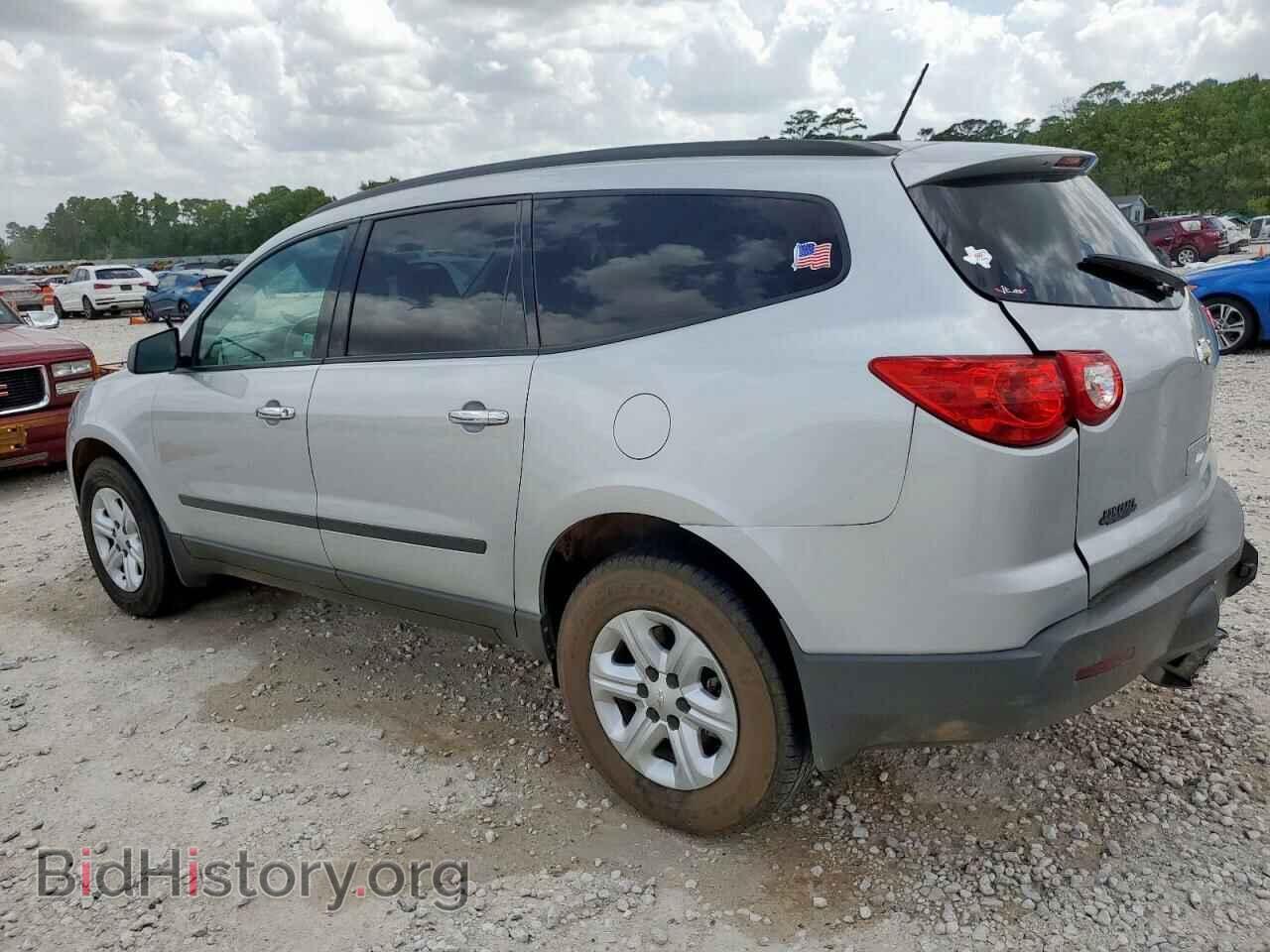 2012 CHEVROLET TRAVERSE - VIN: 1GNKRFED6CJ278002 - Фото 2