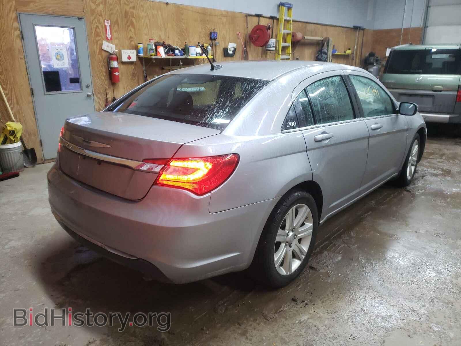 2013 CHRYSLER 200 - VIN: 1C3CCBAB4DN647742 - Photo 4