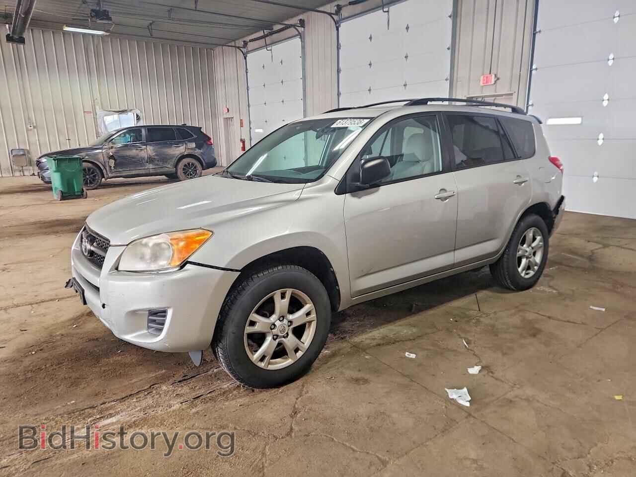 Фотография 2T3BF4DV7BW088628 - TOYOTA RAV4 2011