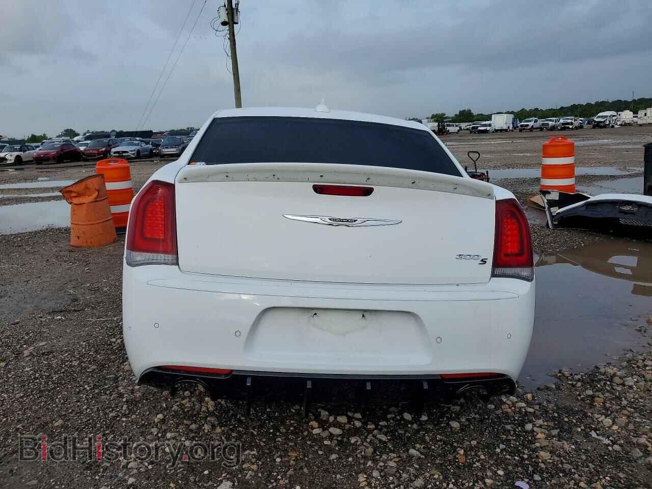 2019 CHRYSLER 300 - VIN: 2C3CCABT5KH565039 - Фото 6