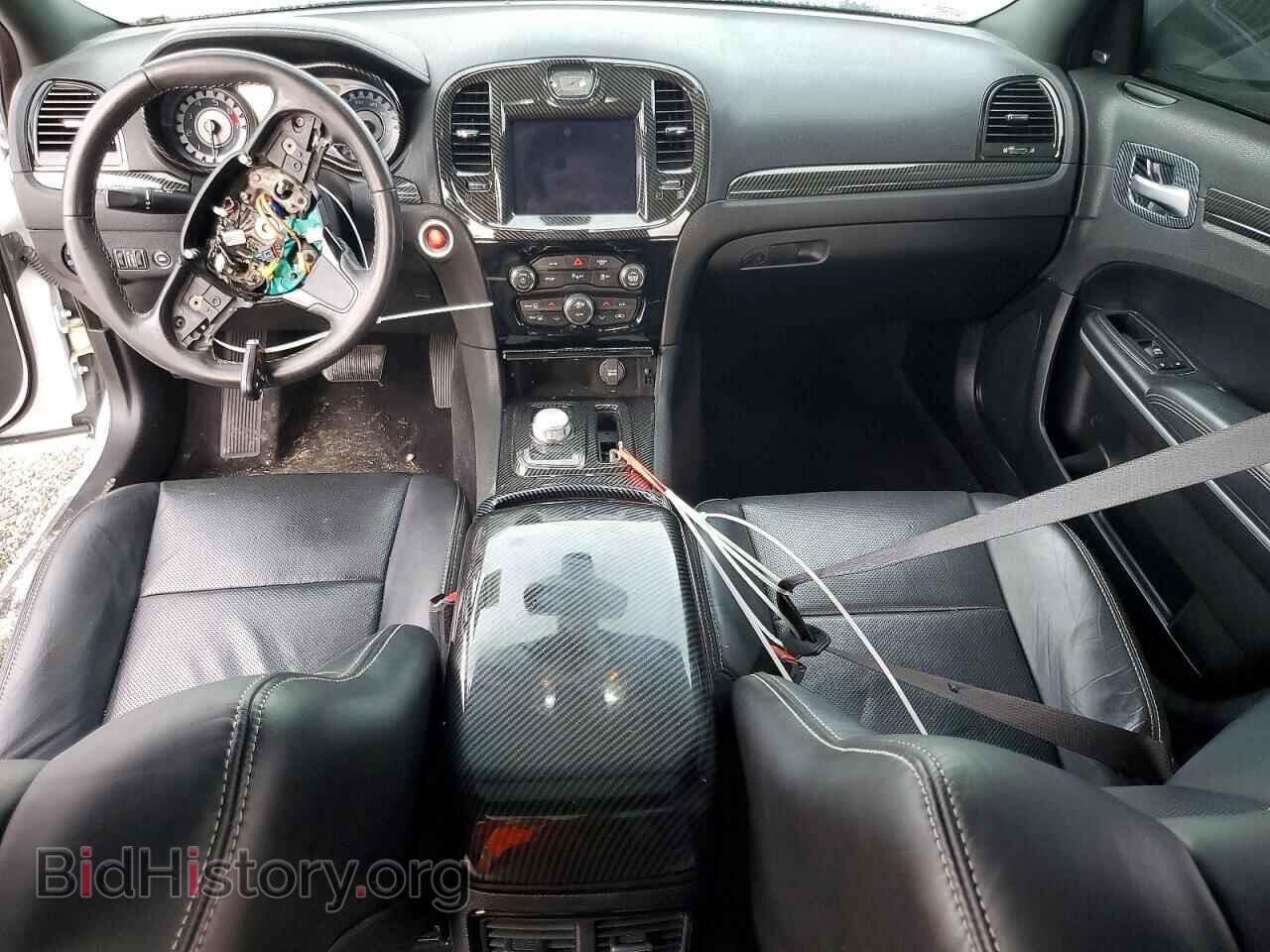 2019 CHRYSLER 300 - VIN: 2C3CCABT5KH565039 - Фото 8