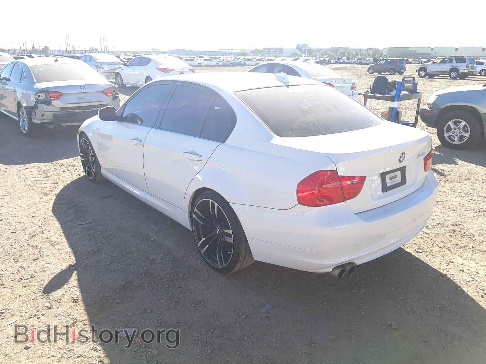 2009 BMW 3 SERIES - VIN: WBAPH57519NL80064 - Фото 3