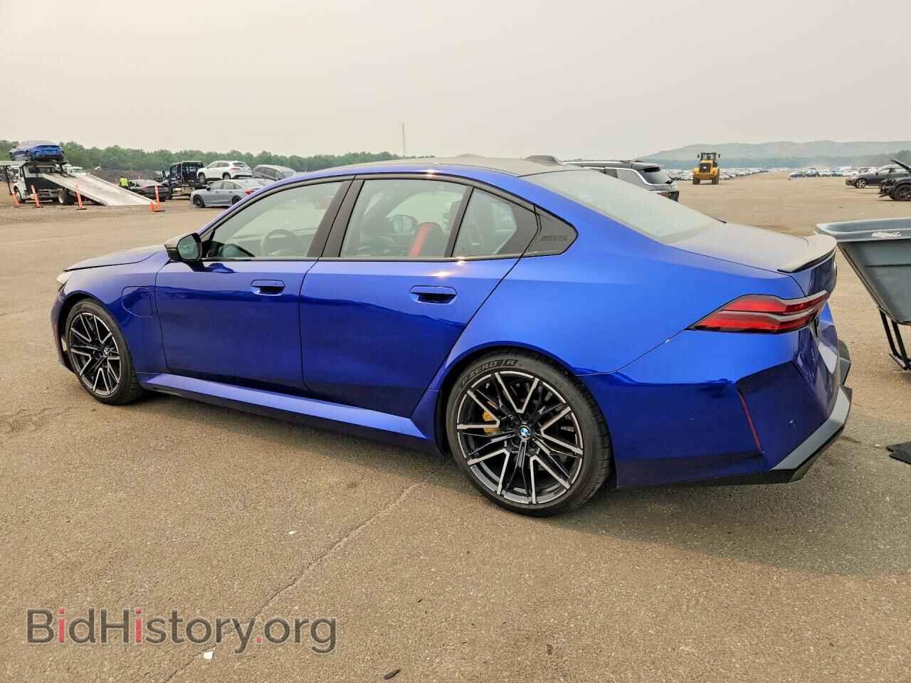 2026 BMW M5 - VIN: WBS83FK0XTCX20976 - Photo 2